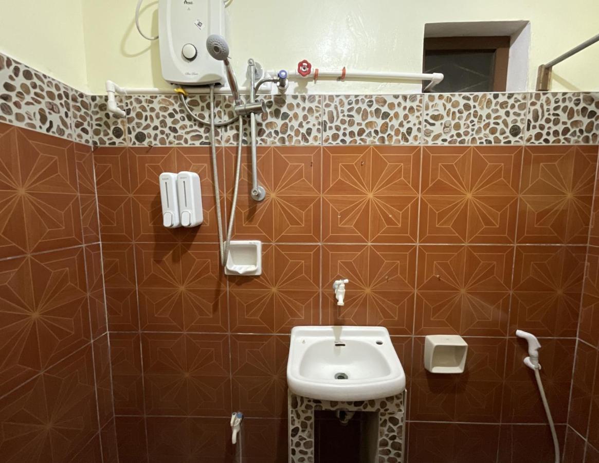Lisa'S Guesthouse Basdiot Esterno foto